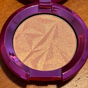 BECCA Shimmering Skin Perfector Pressed Powder